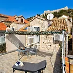 Core Of Hvar Old Town Daire