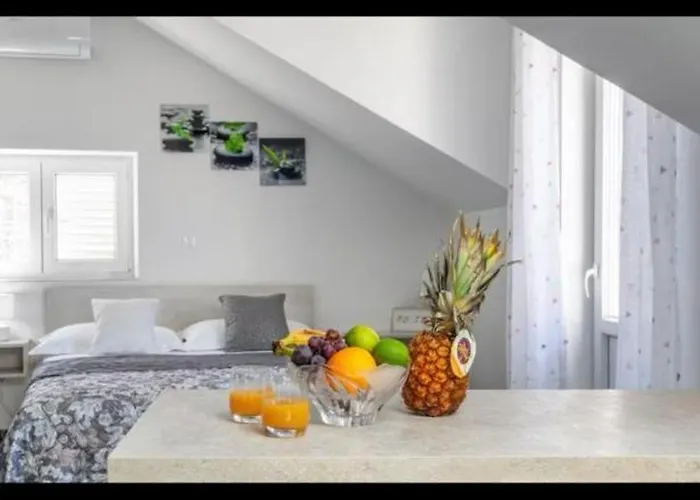 Apartment Core Of Hvar *